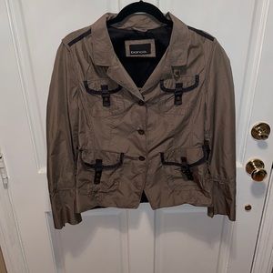 Women’s light weight jacket